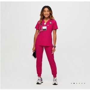 FIGS SET - Ultra Rose XS Zamora joggers and Catarina top